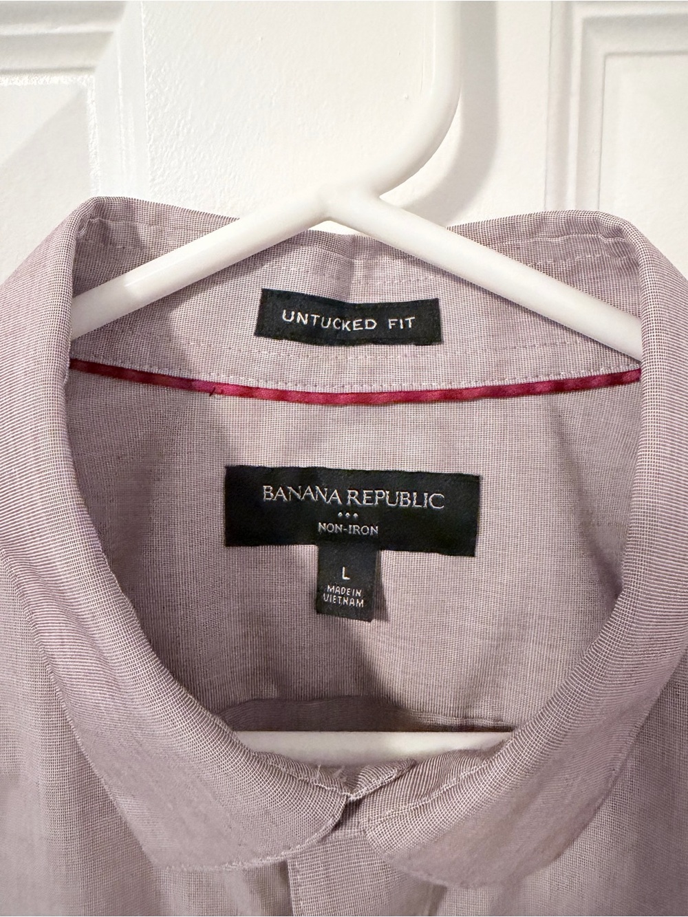 Banana Republic Men’s Lavender Button-Down Untucked Shirt